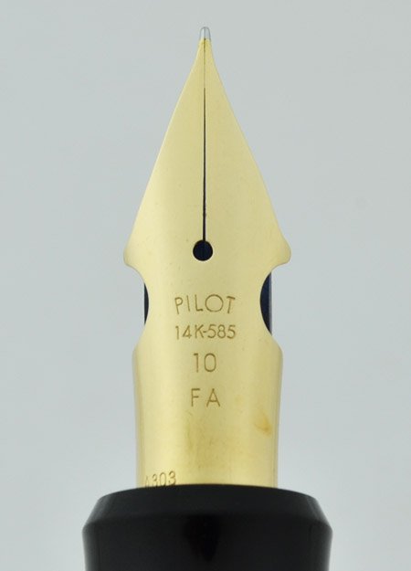 Pilot Namiki Custom 742 Fountain Pen - Black, Gold Trim, Flexible